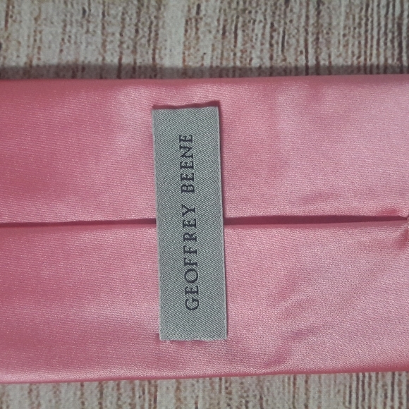 Geoffery Beene Men's pink tie - Picture 2 of 5